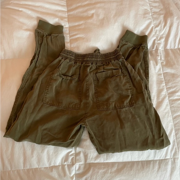 Flowy Cargo Pant - Picture 2 of 4